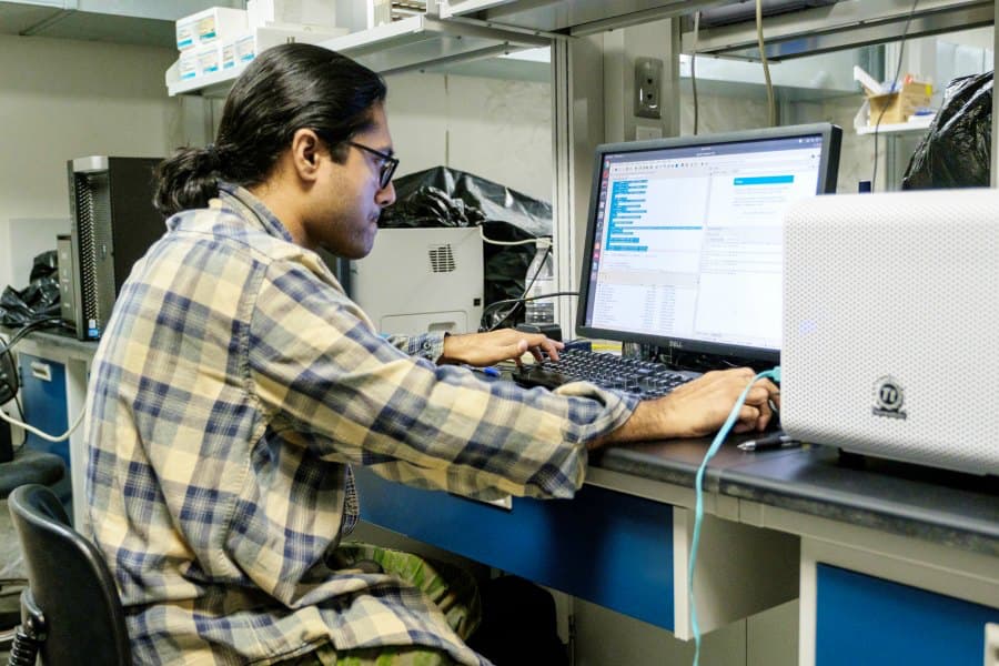 Virgin Islander Establishes $25,000 Endowment to Support UVI Computer Science Majors