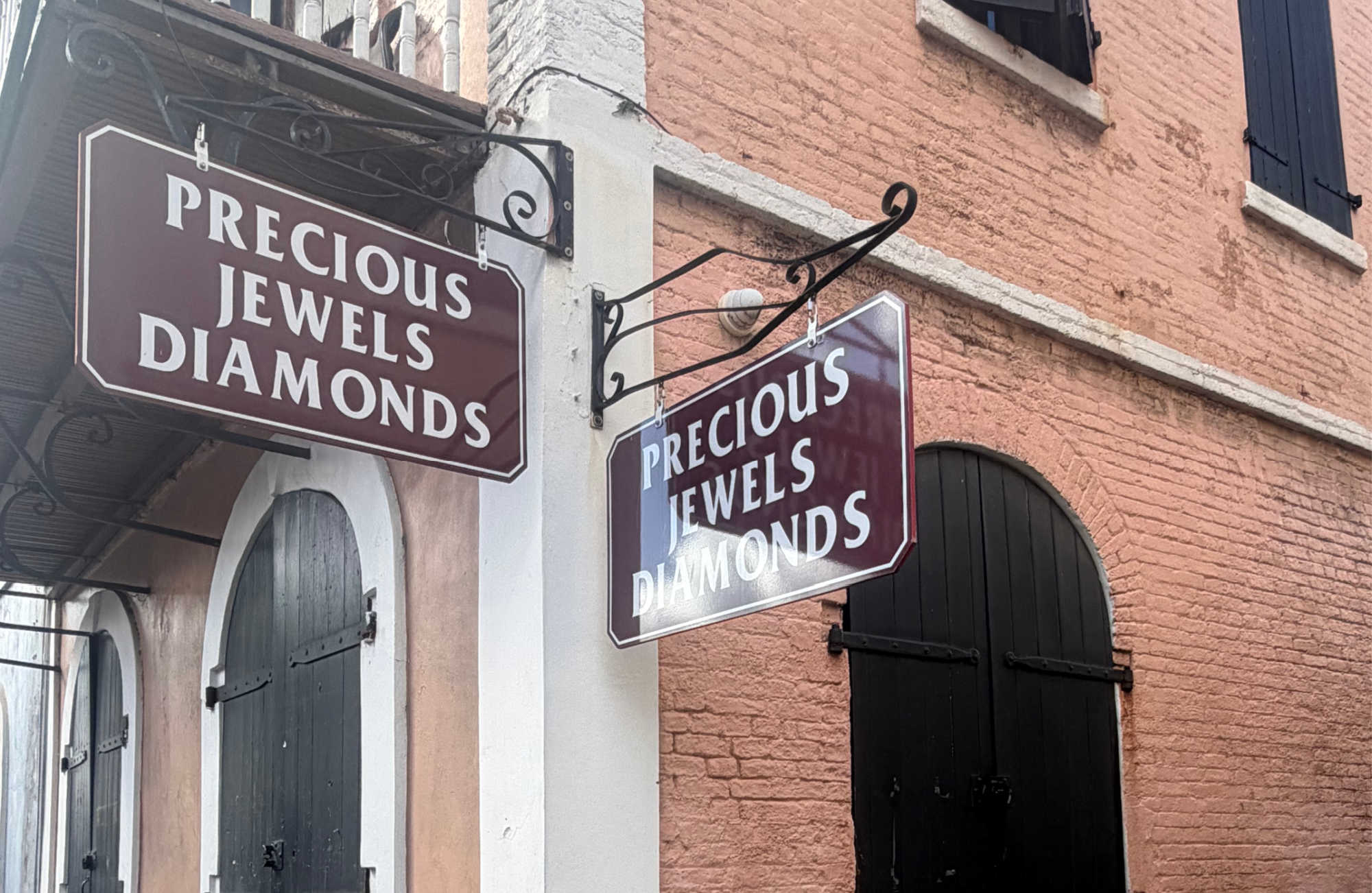 Masked Suspects Rob Main Street Jewelry Store in Midday Heist