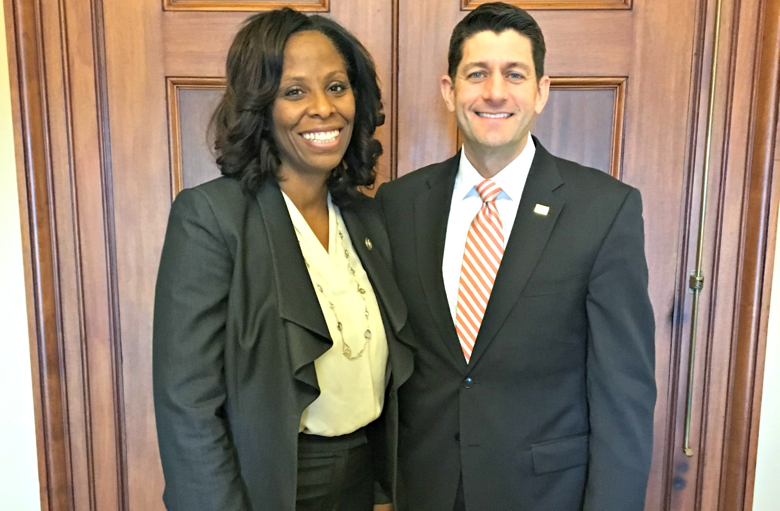 Plaskett Meets With Congressional Leadership, Administration Officials