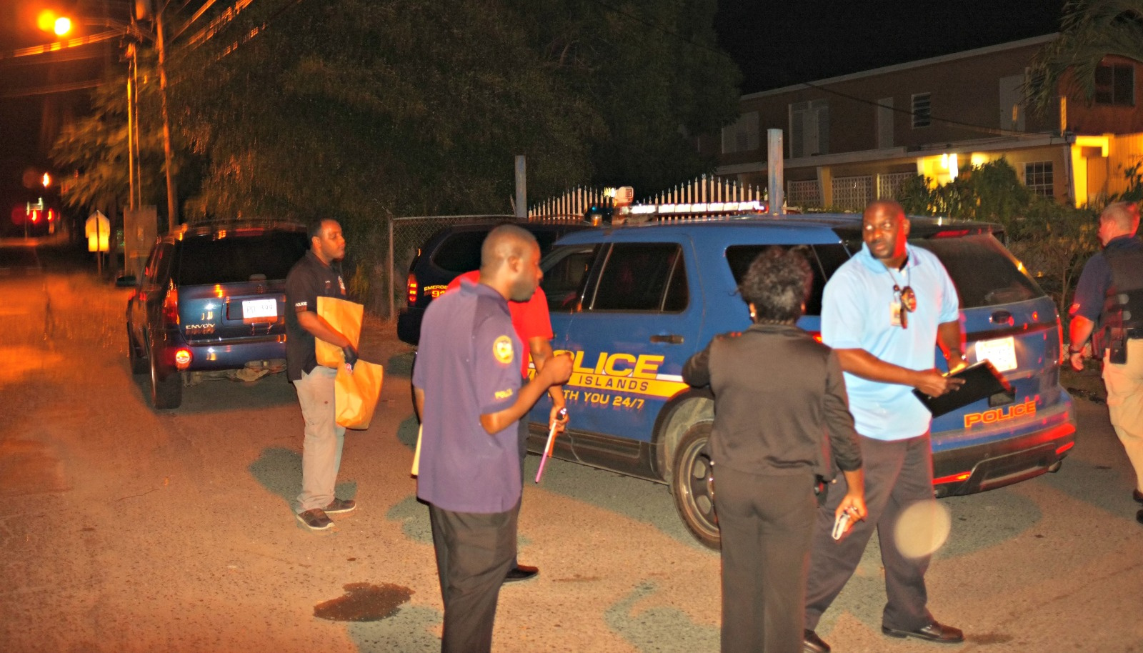 Female Victims Robbed At Gunpoint, Injured In Clifton Hill