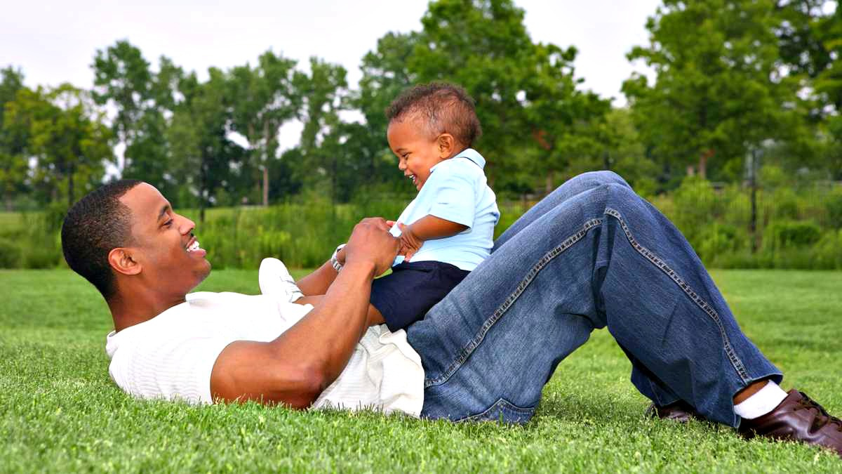 D.O.J. And Human Services Launch 'Fatherhood Bond,' Initiative Aimed At Helping Men Become Responsible Dads