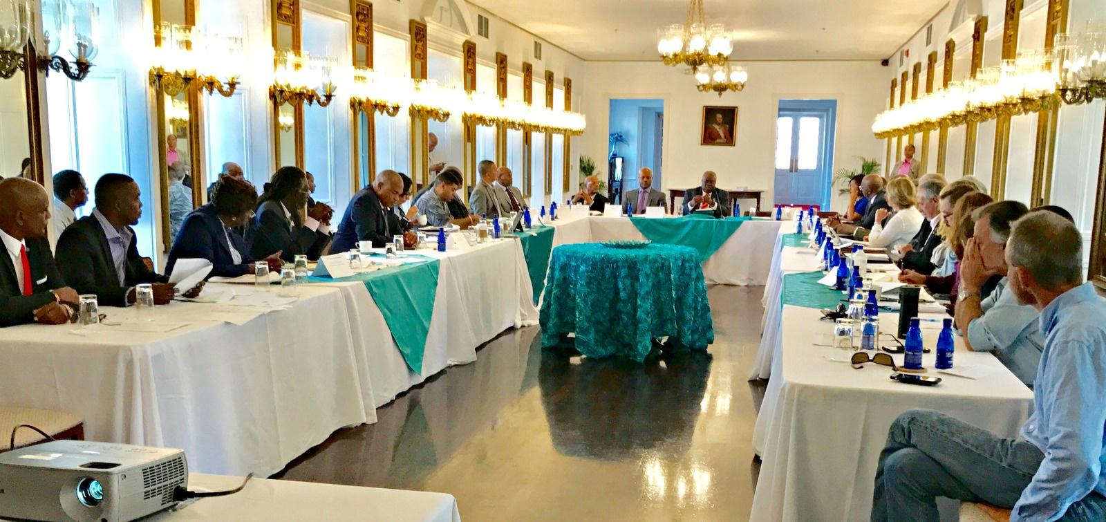 Quick Notes: Mapp Hosts Meeting On St. Croix With Senators And Business Leaders