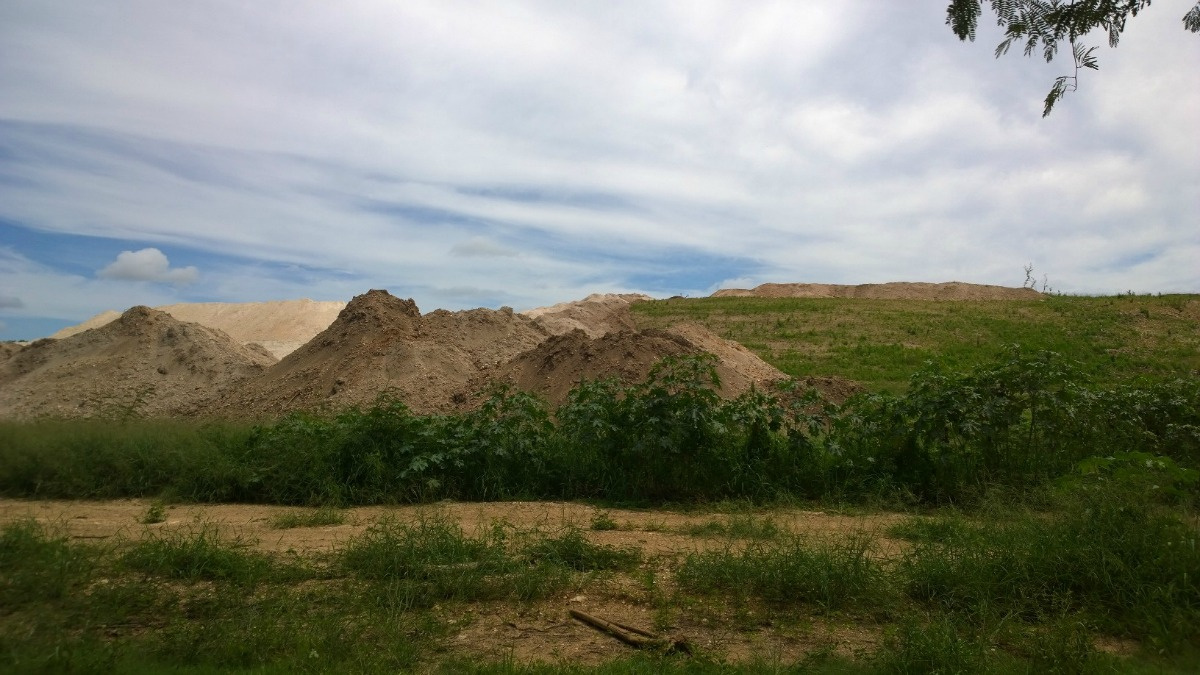 Estate Profit Housing Community Residents Plagued With "Red Dust," Little Response From Officials