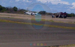 Hummingbird Air veered off the Codrington Airport in Barbuda. The crash was caused by landing gear problems.