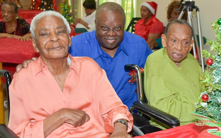 Mapp Celebeates With Herbitt Gregg Home For The Aged Residents At Christmas Party