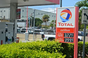 Another St. Thomas gas station selling fuel at $3.22.
