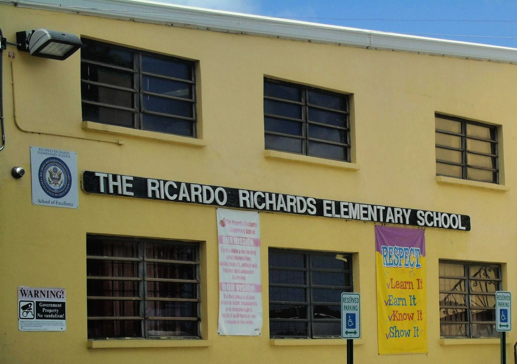 Ricardo...