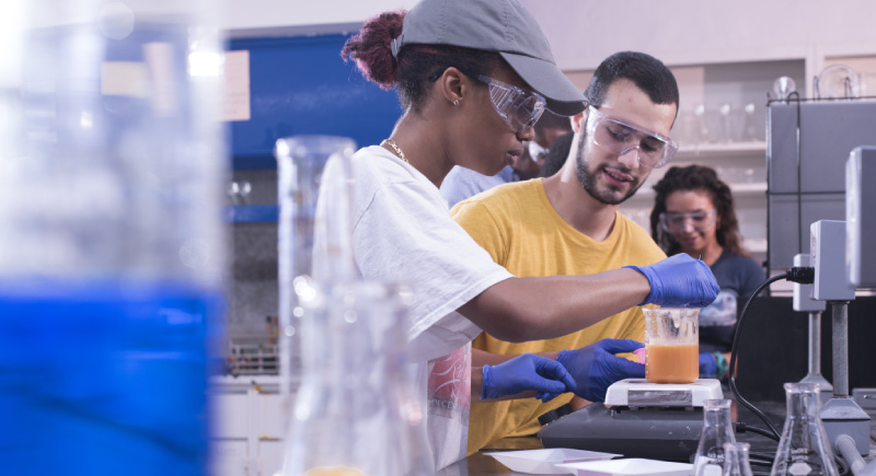 University of the Virgin Islands students conduct laboratory research. UVI has received a $616,844 NIH continuation award to expand biomedical research capacity and strengthen its VIABLE program.